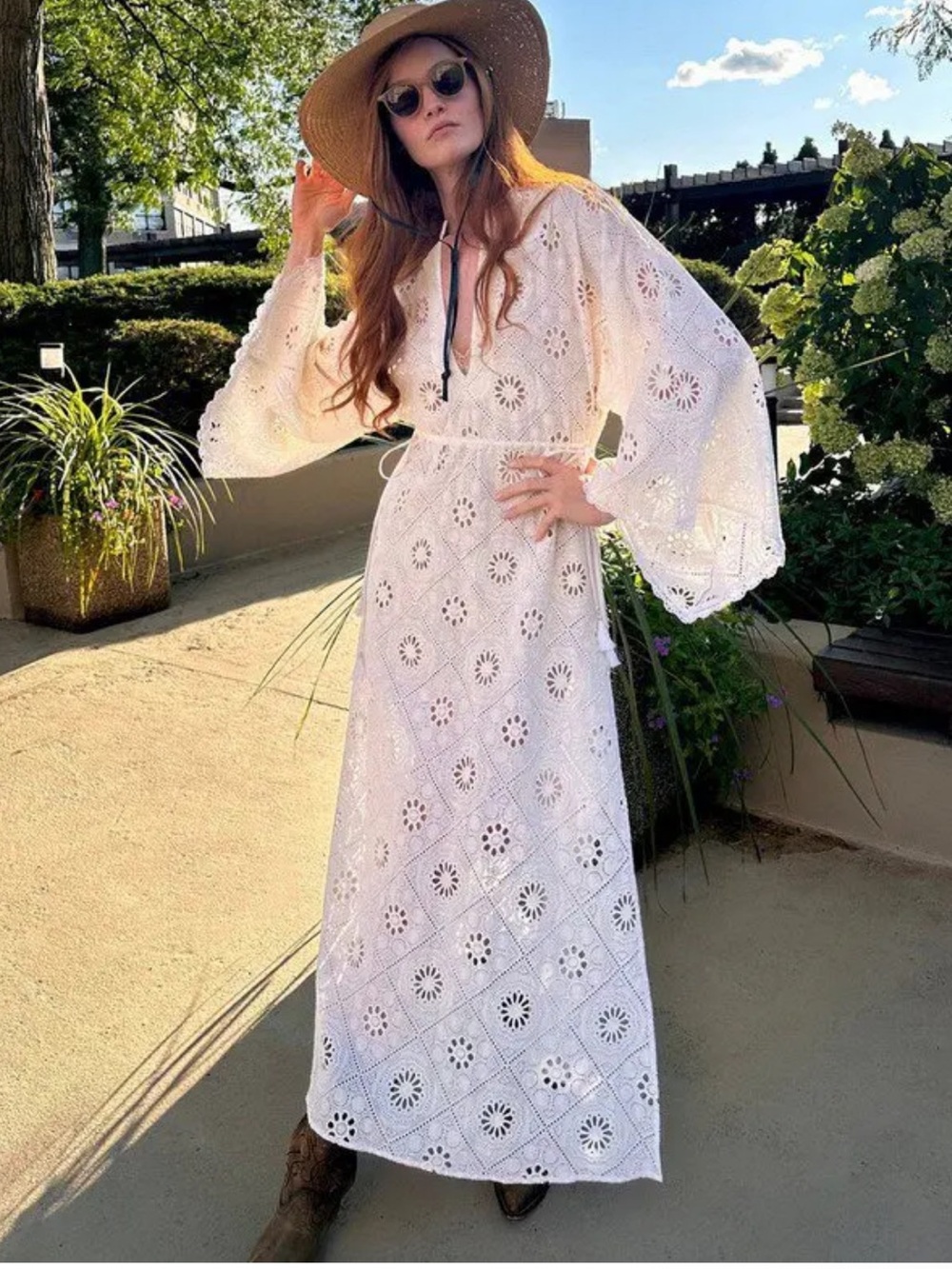 MIGUELA Beautiful White Diamond Eyelet Caftan Maxi Dress XS NWT $750!!